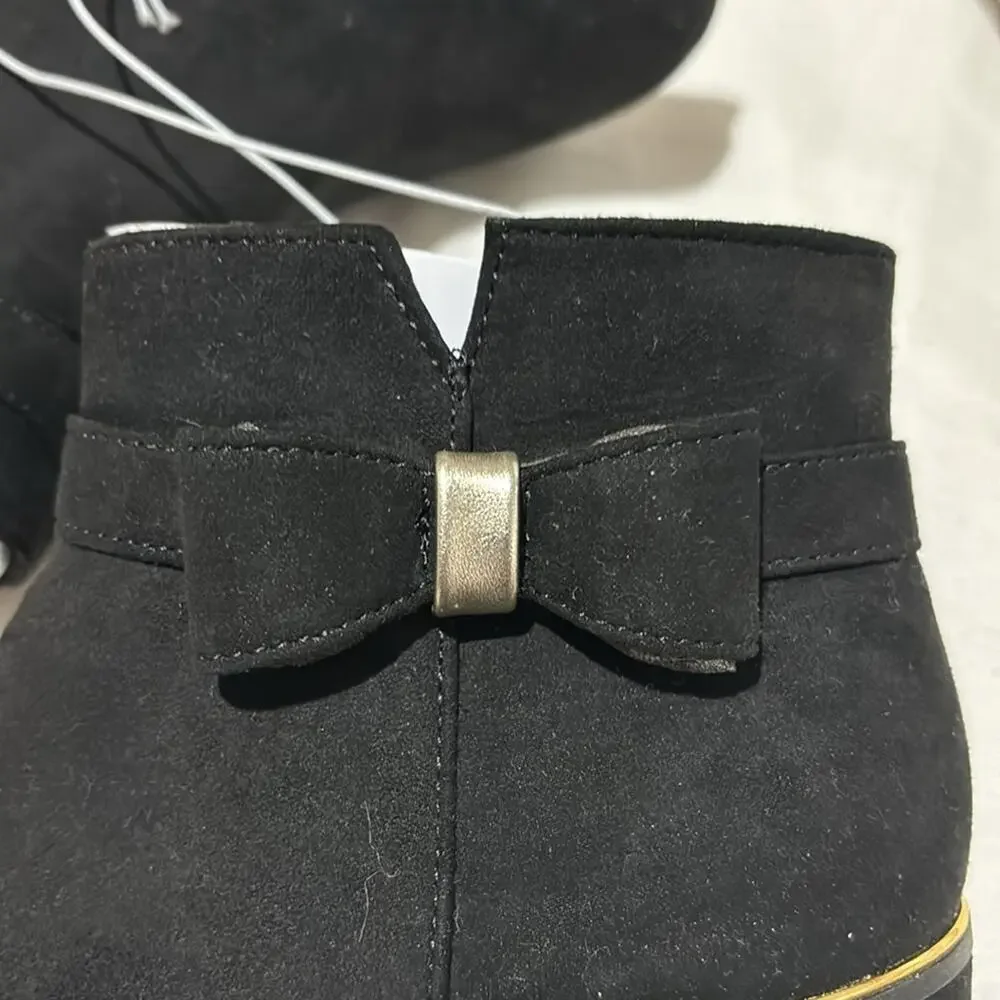 Childrens place 2 black ankle black boot gold accents side bow side zip nwt